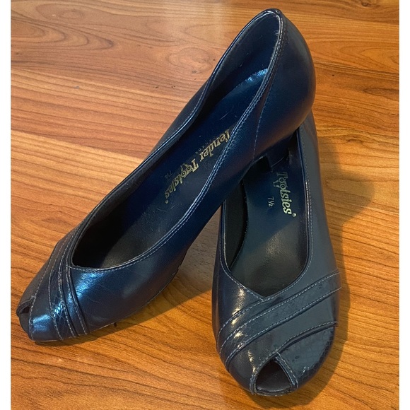 Vintage Blue Shoes - Picture 4 of 9